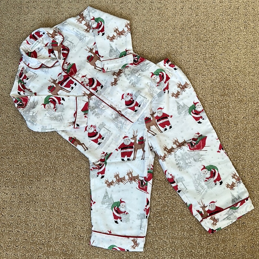 Pottery Barn Kids Heritage Santa Flannel Pajama Set